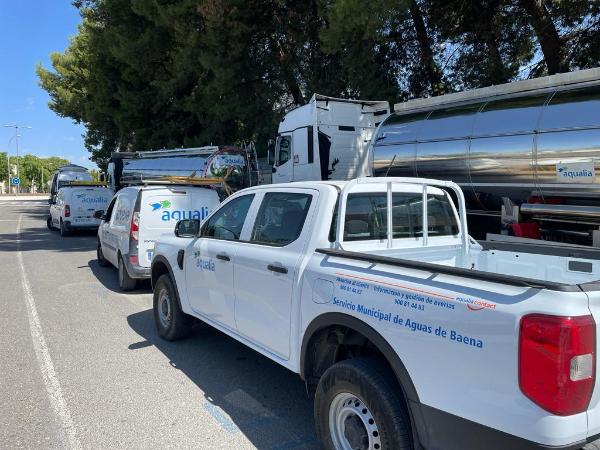 Los camiones cisterna llegan hoy a Baena tras desclararse anoche el agua no apta
